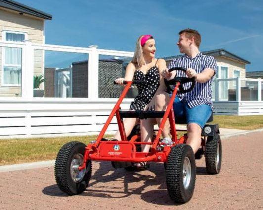 Amor, West Sands Holiday Park, Selsey Exterior photo